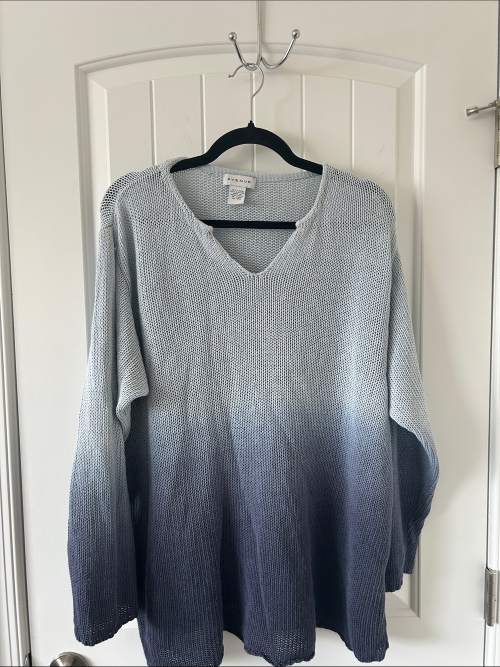 Avenue Ombre Light Blue-to-Navy V-Neck Sweater